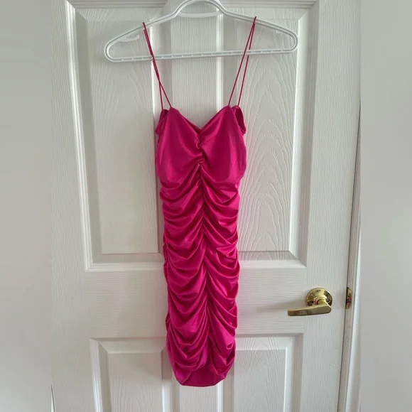 NWOT pink ruffled mini dress from urban planet size small - Picture 4 of 4
